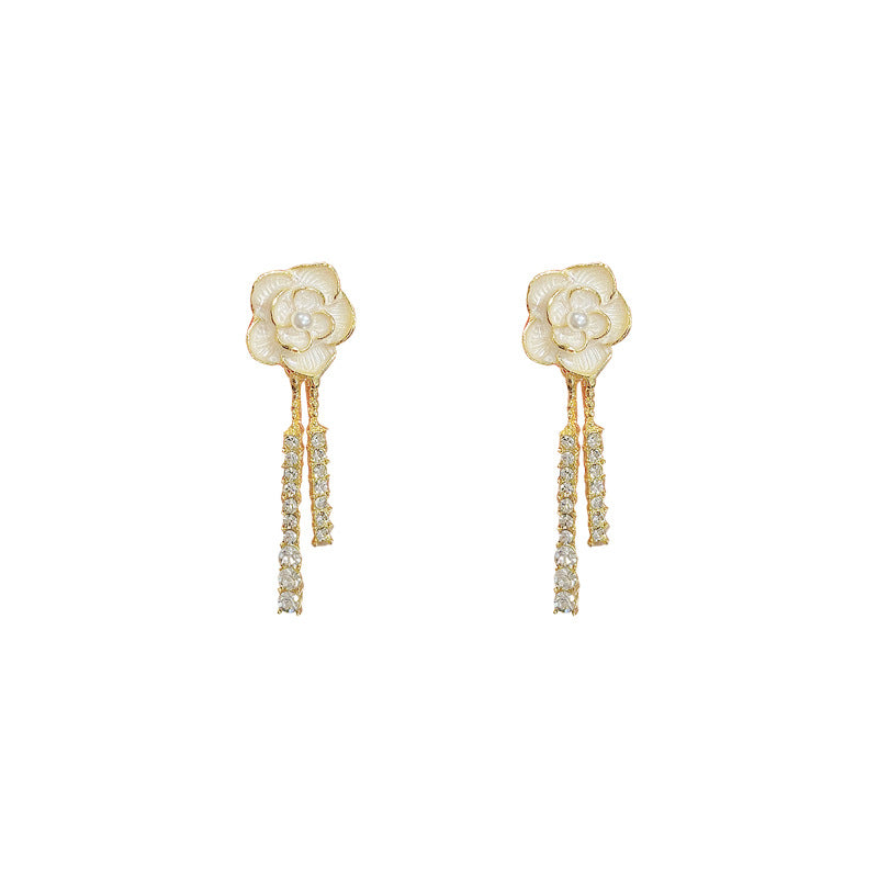 Lily Earring