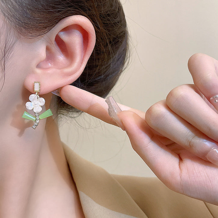 Mountain Flower Earring