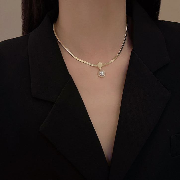 The Minimalist Pearl Necklace